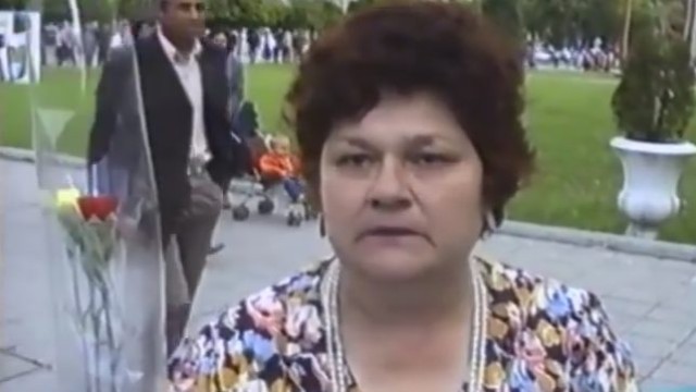 Снимка: Жената, която питаше „Кой ще ни даде пари?”, 25 години по-късно