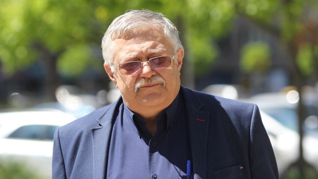 Снимка: Проф. Владимир Пилософ: Няма неразгледани молби на деца за лечение