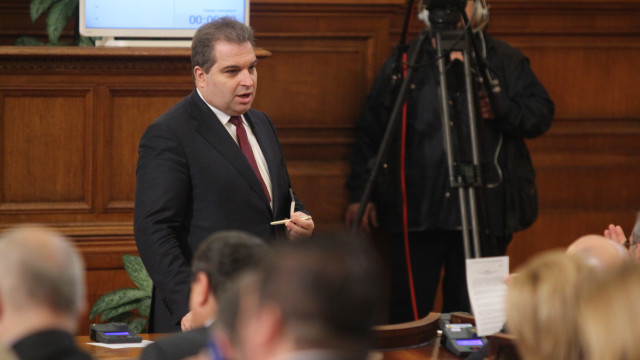 Снимка: Готвят ли ГЕРБ Ирина Бокова за кандидат-президент?