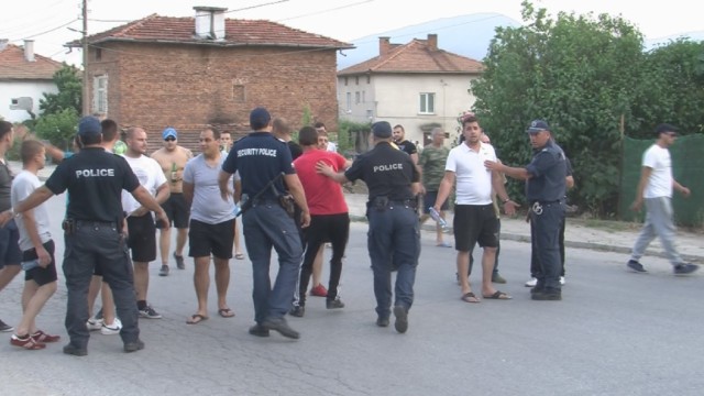 Снимка: Жители на Гърмен: Кметът ни отмъщава заради протестите