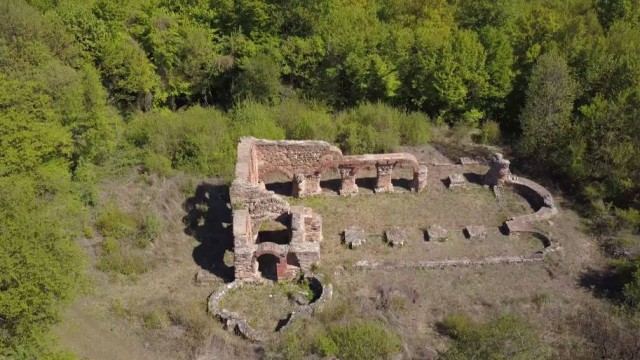 Снимка: Десетки древни светилища и антични храмове у нас се рушат