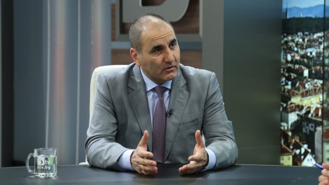 Снимка: Цветан Цветанов: Няма битка на лобита в ГЕРБ по казуса с НДК