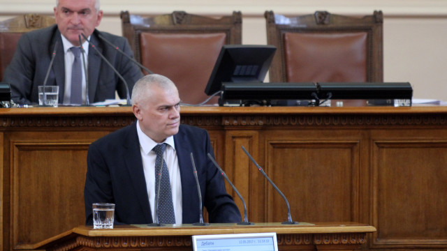 Снимка: Рекорд за депутатите: Работиха 23 минути 