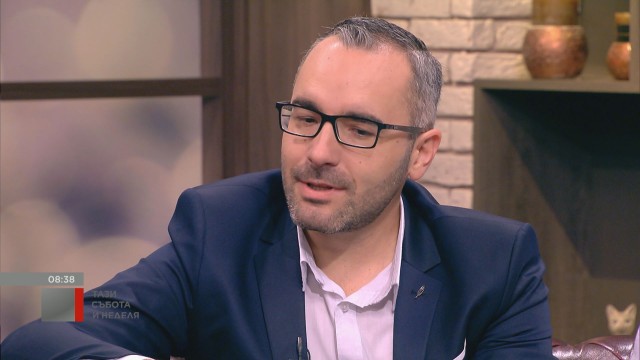 Снимка: Трима участници в 