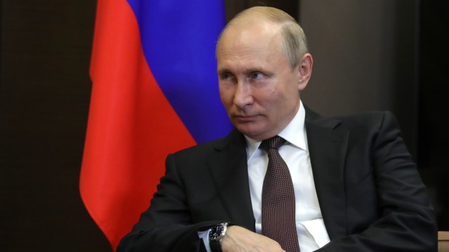 Снимка: Законодателна съветничка в САЩ бе санкционирана заради портрет на Путин 