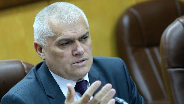 Снимка: И Валентин Радев не може да каже колко точно са чиновниците в МВР