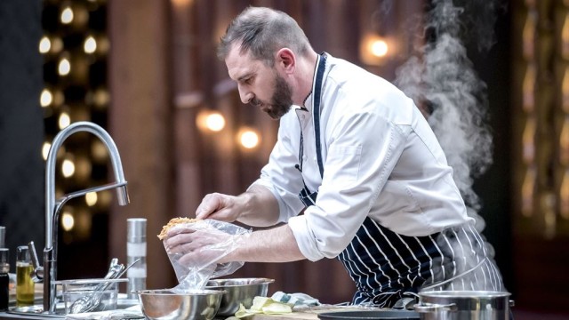 Алтернативни десерти и урок за кюфтета от chef Андре Токев в понеделник в MasterChef по bTV