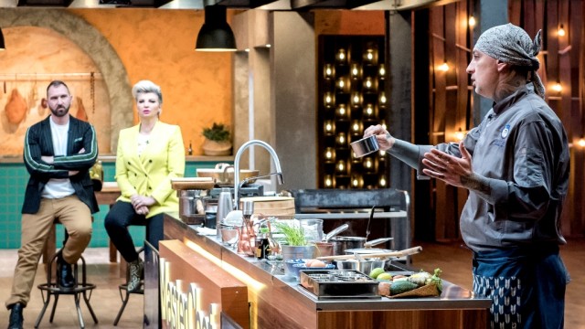 Топ 6 в MasterChef готвят със своите близки, а Chef Петър Михалчев приготвя 