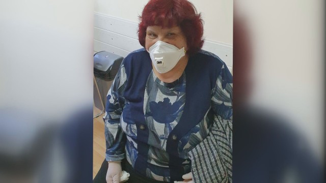 Снимка: Възрастна жена дари спестяванията си на столична болница