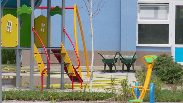 Снимка: Отпускат близо 5 млн. лв. за ремонти на детски градини и училища   