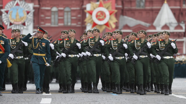 Снимка: Военният парад на 9 май на Червения площад ще бъде без военна техника