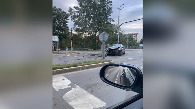 Снимка: Тежка катастрофа на бул. „Тодор Александров“ в София