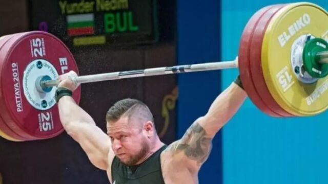 Снимка: Спряха правата на наш щангист заради допинг