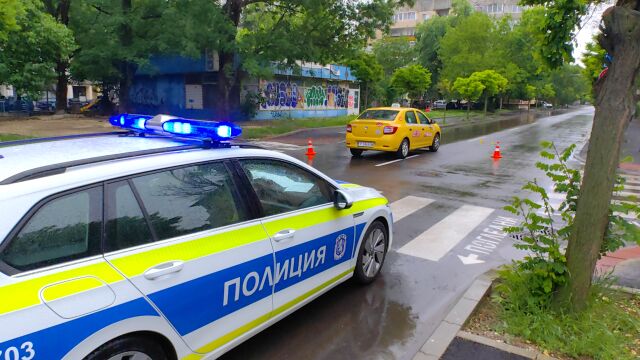 Такси блъсна и уби мъж на пешеходна пътека в Русе (СНИМКИ)