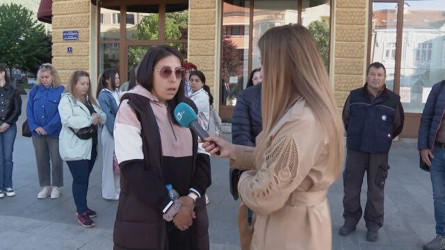 Снимка: Инцидент с кучетата на Йордан Лечков: Две овчарки едва не убиха малко кученце