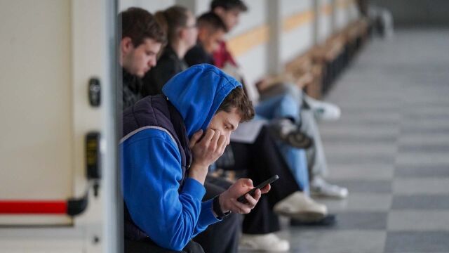 Снимка: Матурата по БЕЛ: Кои са авторът и произведението за последната задача на зрелостниците?