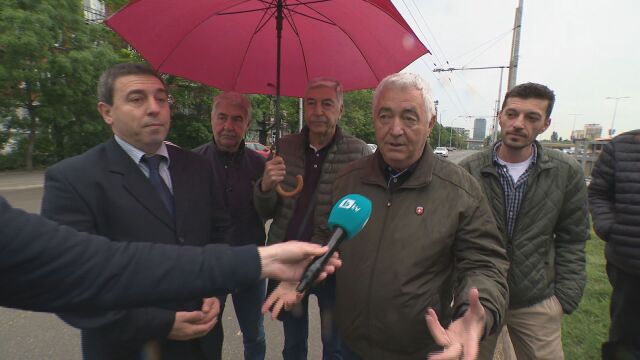  „Живеем в условията на Газа“: Месец след пропадането на столичен булевард – кратерът все още е там 
