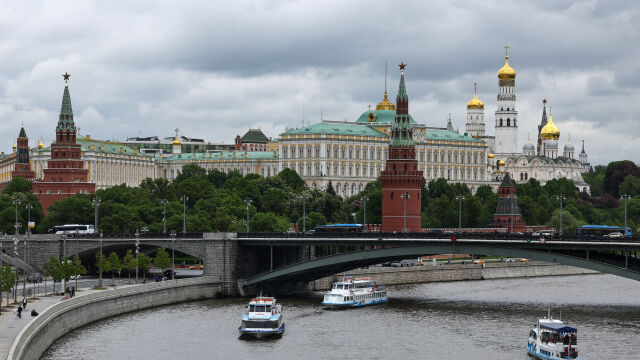 Снимка: Тежка атака с дронове над Москва, засегнати са летища