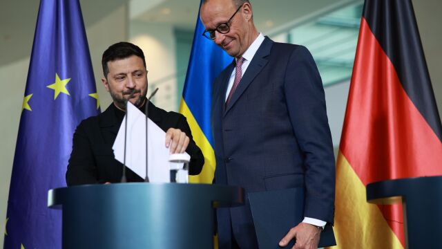 Снимка: Мерц: Германия ще помогне на Украйна в разработването на оръжия с далечен обсег