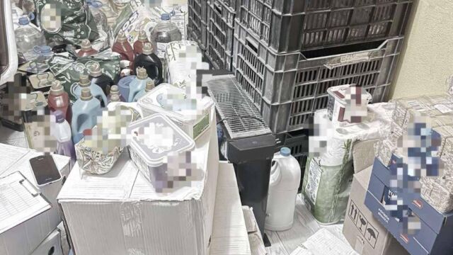Снимка: Над 1 тон храни без документи ще бъдат унищожени в Димитровград (СНИМКИ)
