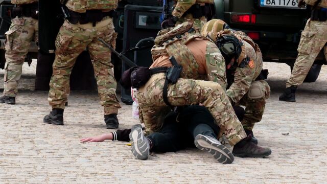 Зрелищно антитерористично учение на всички структури на полицията във Варна
