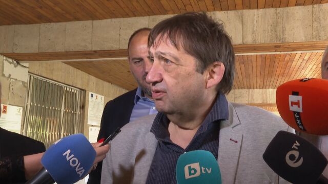 Снимка: Министър Шишков: Вероятно човешка намеса или липса на такава е причина за свлачището в Смолян