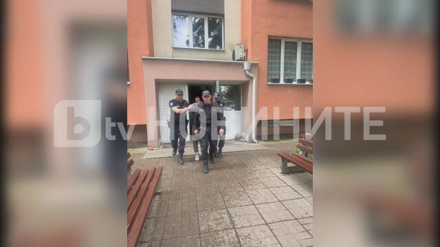 Снимка: Полицията задържа мъжа, обвинен за стрелба в столичния квартал „Надежда“