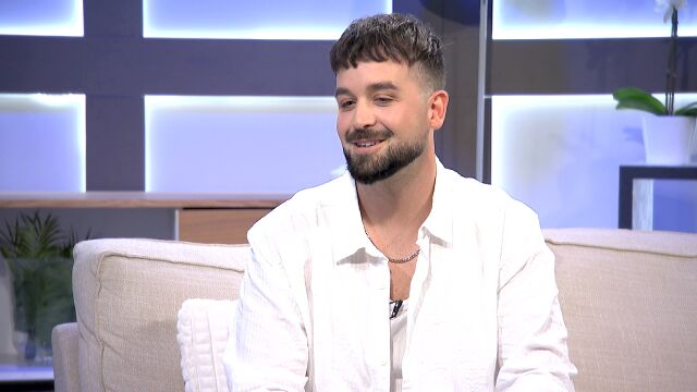 Снимка: Вениамин - за загубата на близки роднини и прехраната като воден спасител и уличен музикант в САЩ