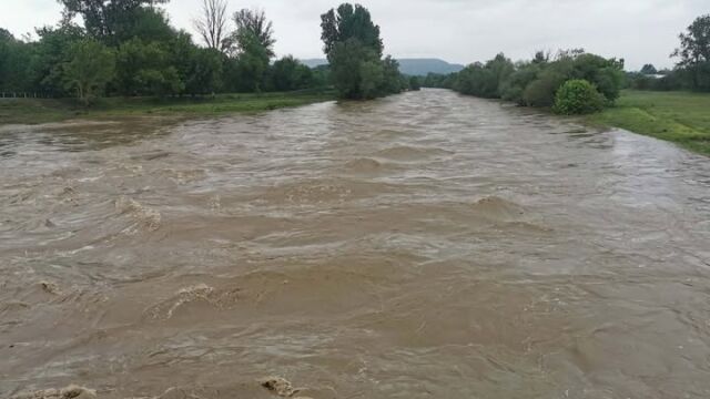 Скъсан водопровод оставя Севлиево и пет села без вода 