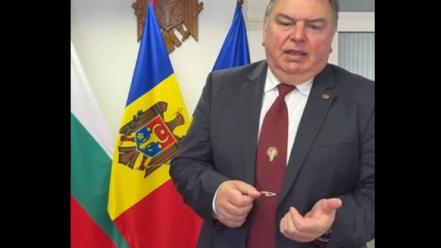 Посланици и дипломати рецитират “Българският език” на Вазов (ВИДЕО)