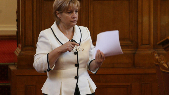 Снимка: Менда Стоянова: Няма отстъпление на ГЕРБ за пенсионната реформа