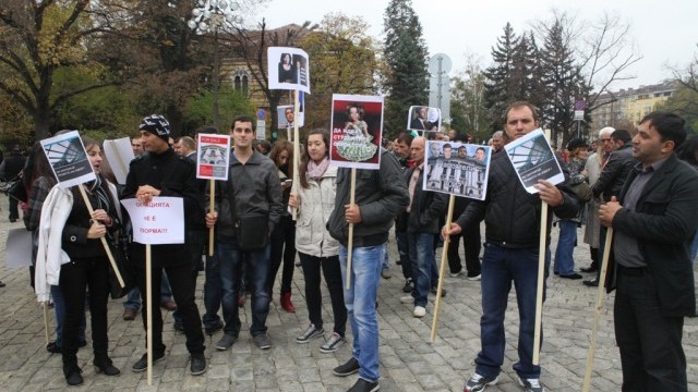 Снимка: Спонтанни или мотивирани са контрапротестиращите?