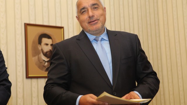 Снимка: Ако Борисов паднел от власт, фондовете секвали
