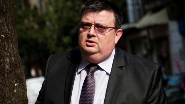 Снимка: Цацаров против НС да получи възможност да го свали от поста