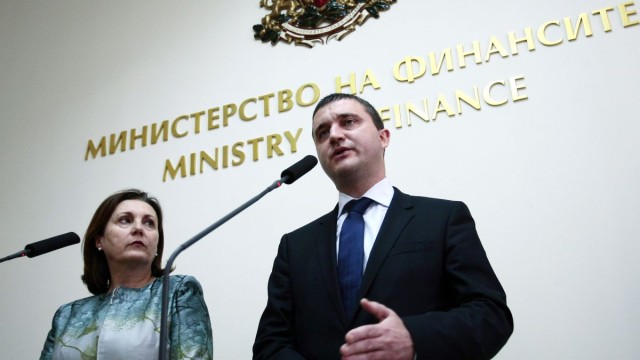 Снимка: Заплатите в МВР се запазват, намаляват компенсациите при пенсиониране