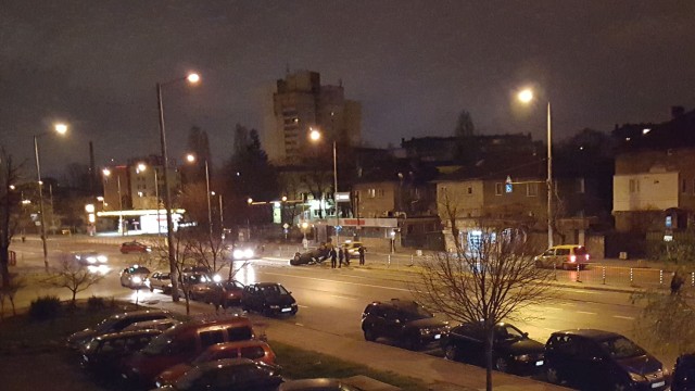 Снимка: Незаконна гонка в столицата приключи с катастрофа