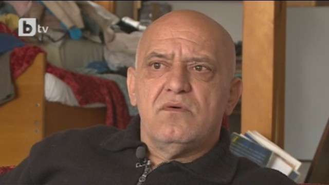 Снимка: Христо Марков за пътя от Великото Народно събрание до малка схлупена къщурка