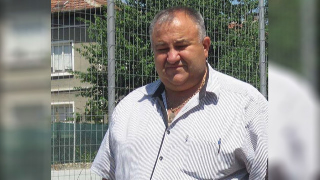 Снимка: Задържаха кмет с пари, рекламни материали и списък със съселяни
