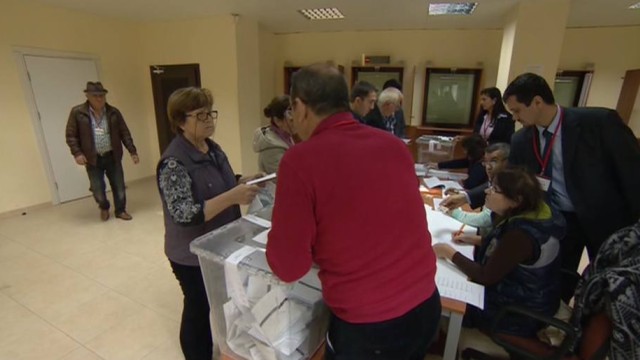 Снимка: Опашката за гласуване в Бурса е огромна 