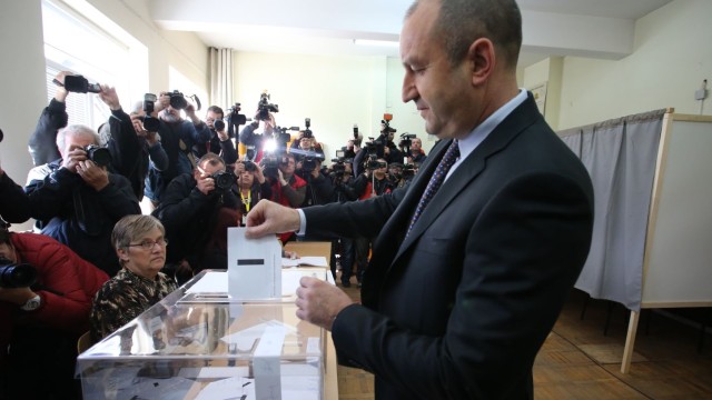 Снимка: Румен Радев: Гласувах за доброто на България
