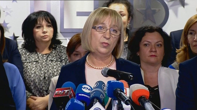 Снимка: Цецка Цачева: Дали ще подам оставка зависи от партията