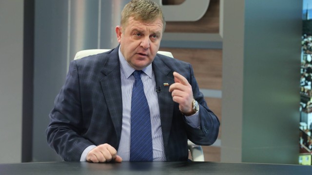 Снимка: Красимир Каракачанов: Няма да започна да плюя Бойко Борисов след оставката