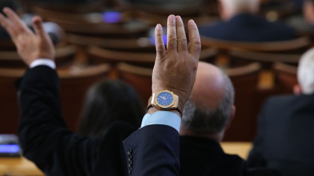 Снимка: Парламентът ще проверява поръчката за новия боен самолет