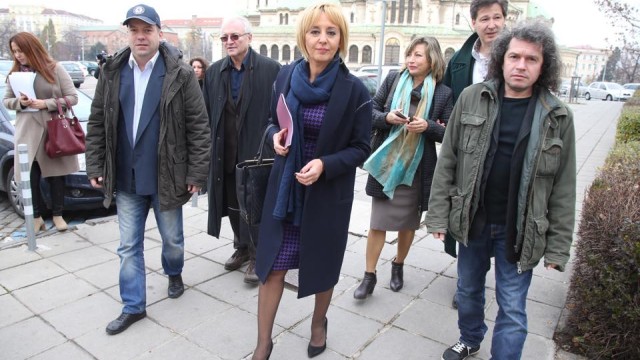 Снимка: Мая Манолова внесе в НС промени в Изборния кодекс
