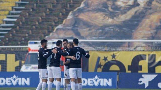 Снимка: Камбуров отново наказа 