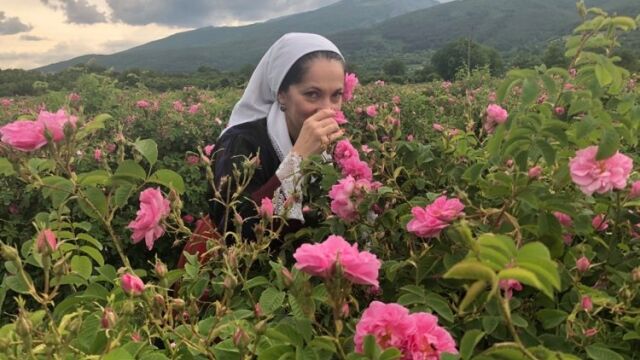 Снимка: В Деня на християнското семейство масата остава неразтребена в очакване на Богородица