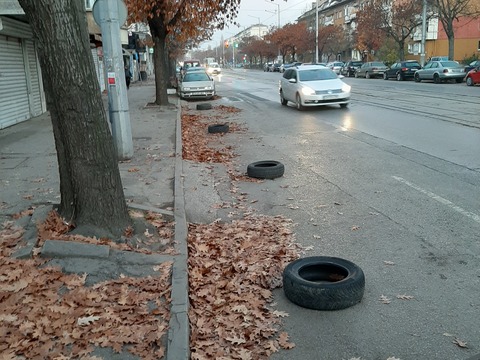 Снимка: Новата,,гумена