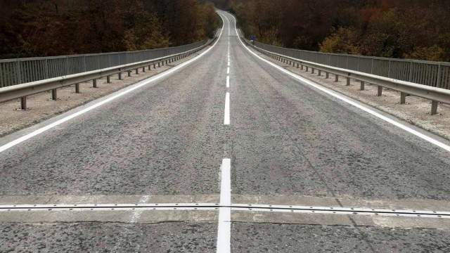 Катастрофа между два украински тира затвори Прохода на Републиката
