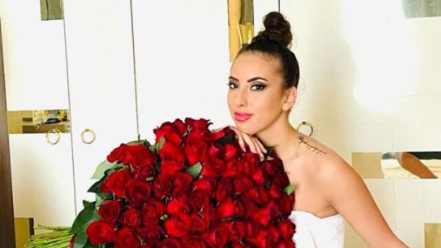 Снимка: Катрин Тасева показа наедрялото си коремче