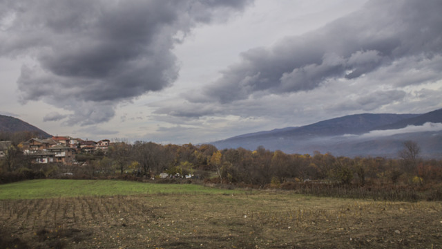 Снимка: Есен край село Коларово